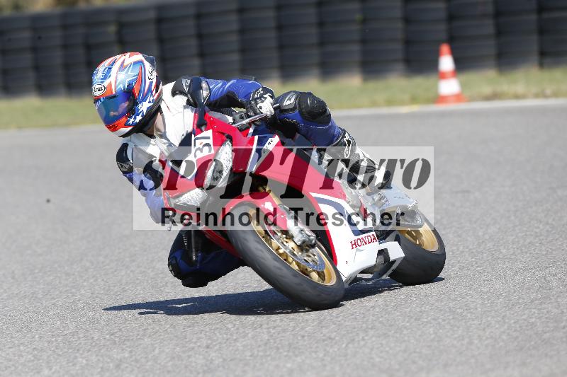 Archiv-2025/49 26.08.2025 Cornu Master School ADR/rot-rouge/37